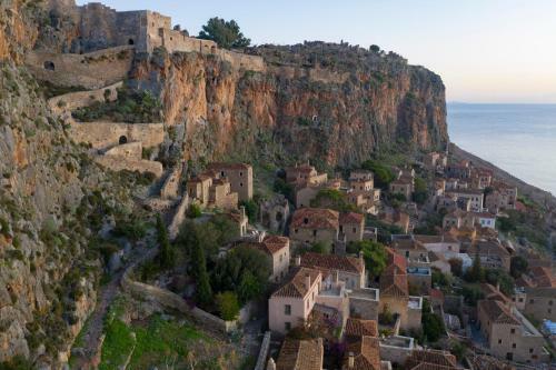 Villa Victoria's House In Monemvasia Castle