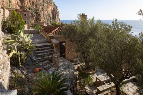 Villa Victoria's House In Monemvasia Castle