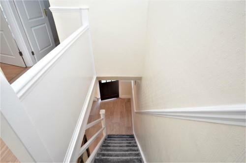 London Deluxe 3 Bedroom House With Parking Space