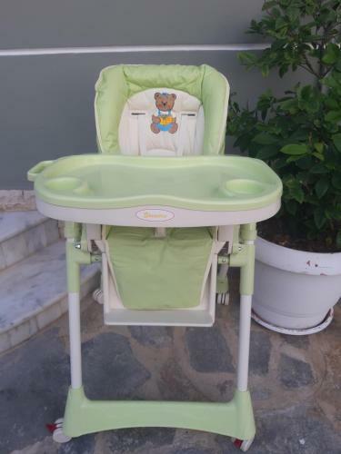 Soula's Sunshine Green Apartment