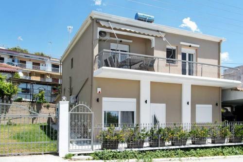Endless Sea View House