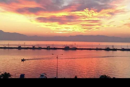 Irini's Sea View Apartment 145m2 Nea Michaniona