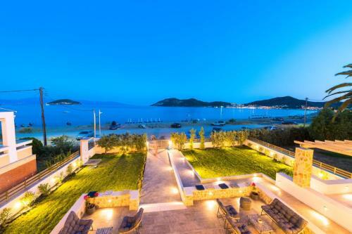 Steleni Seaside Apartments