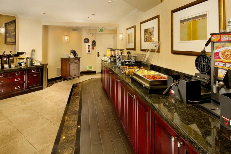 Best Western Premier Plaza Hotel And Conference Center