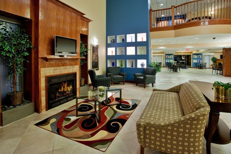 Holiday Inn Express Hotel & Suites Suffolk