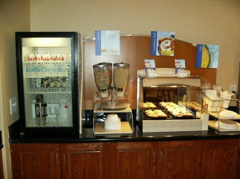Holiday Inn Express Hotel & Suites Suffolk