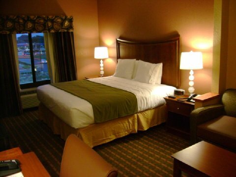 Holiday Inn Express Hotel & Suites Suffolk