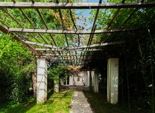 Sunshiny - Two Houses With Pool In Private Grounds