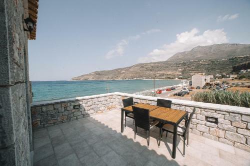 Apartamento George Seafront Suites
