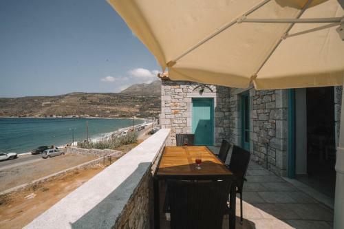 Apartamento George Seafront Suites