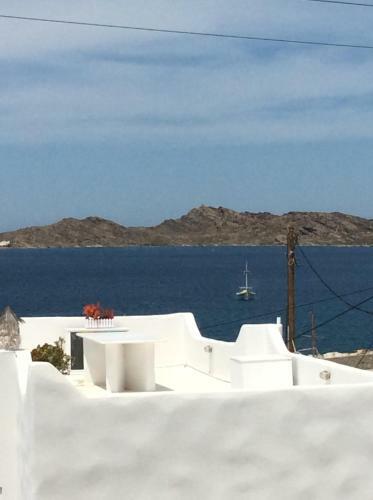 Studios Flora In Naoussa Paros