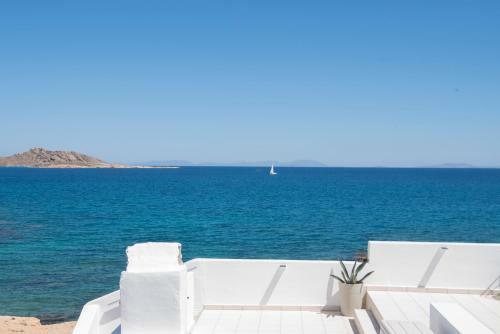 Thalassa Seafront Brand New 1bd House In Naousa