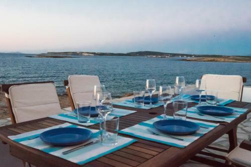 Kyma Seafront Brand New 2bd House In Naousa