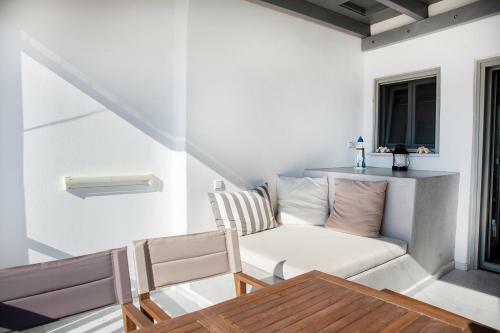 Caper-2 Bedroom Traditional Home With Amazing View