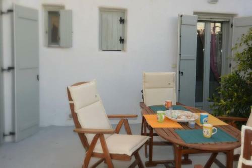Emelias House Sea Side