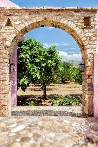 Villa Georgilas Cave House