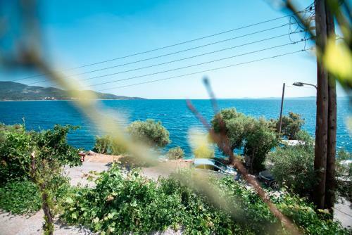 Anemos Seaside Apartment