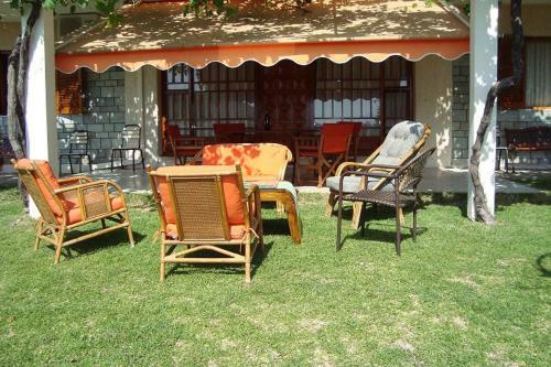 Villa's Ground Floor Apartment With 60 Qm Swimming Pool