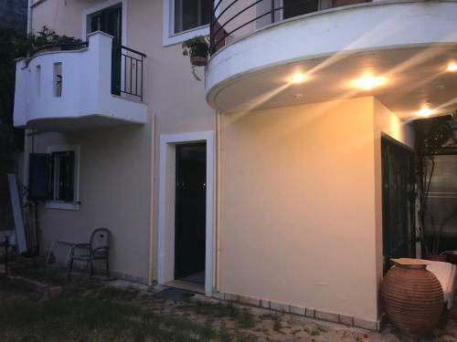 Hostal Nefeli?s Guest House