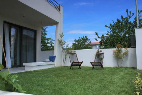 Aella Apartments
