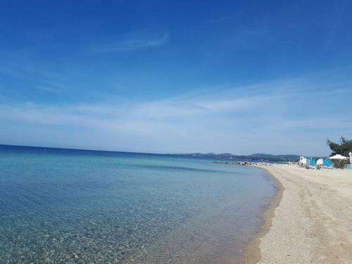 Tetis Seafront Maizonette