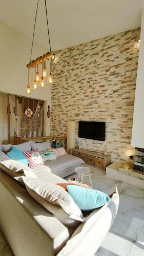 Nikiti Beach House, 2 Mins To The Sea