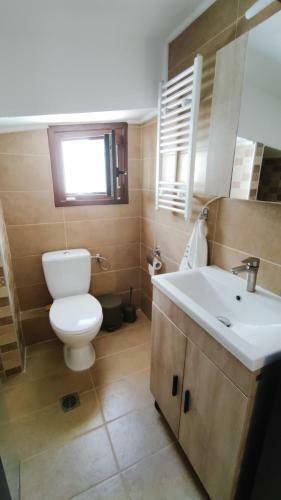 Nikiti Beach House, 2 Mins To The Sea