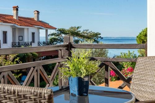 Onar Seafront Maisonette