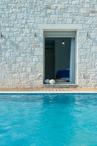 Villa Vera - With Private Heated Pool & Jacuzzi