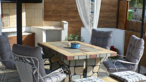 Maisonette 25m From The Sea