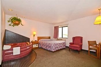 Hotel Americas Best Value Inn New London