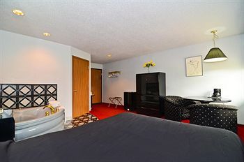 Hotel Americas Best Value Inn New London