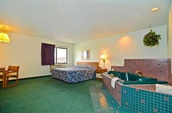 Hotel Americas Best Value Inn New London