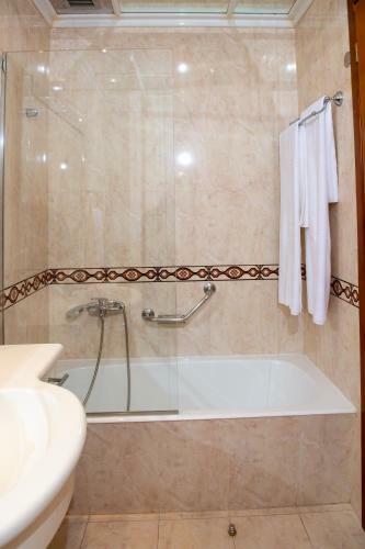 Hotel Patra Palace