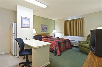 Hotel Crossland Economy Studios - Cincinnati/springdale/tri-county Mall