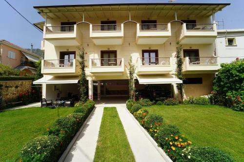 Hostal Valentino House