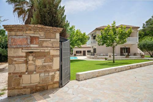 Villa Valtos Apartments