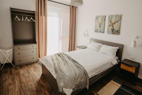 Apartamento Modern In New Building With Balcony & Private Parking