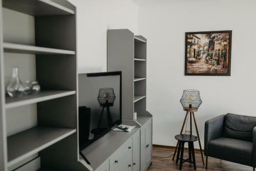 Apartamento Modern In New Building With Balcony & Private Parking