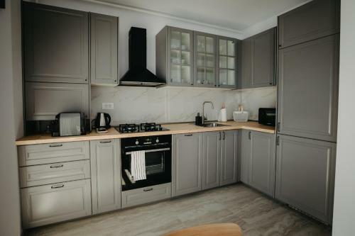 Apartamento Modern In New Building With Balcony & Private Parking
