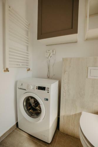 Apartamento Modern In New Building With Balcony & Private Parking