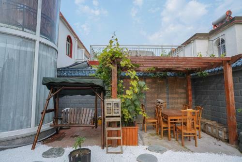 Tiezhu Party Holiday House
