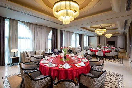 Hotel Ramada Plaza By Wyndham Wuhan Huangpi