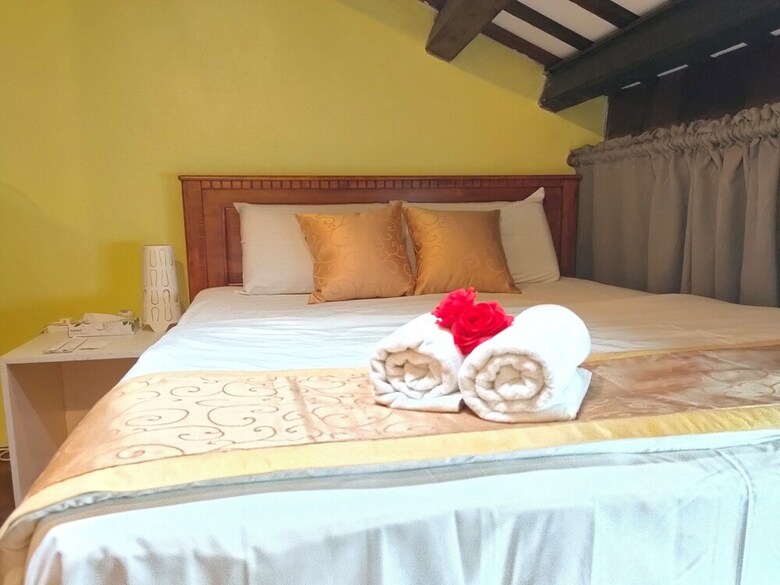 Hostal Lang Hoose