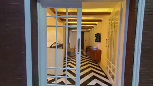 Hotel Sapling By Lujo Grand