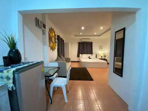 Hostal Maria House