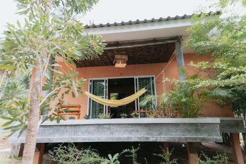 Dg House