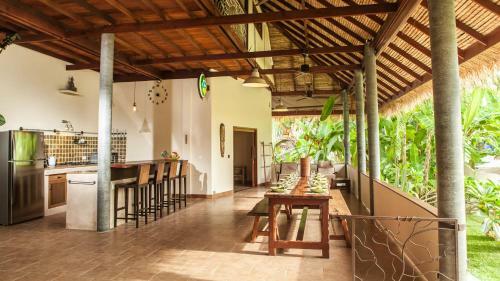 Baan Thamarchat 3 Villas 13 Bedrooms & Shala