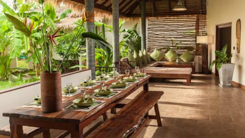 Baan Thamarchat 3 Villas 13 Bedrooms & Shala