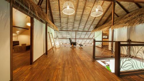 Baan Thamarchat 3 Villas 13 Bedrooms & Shala